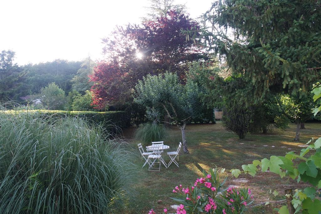 Le Balcon Des Jasses Panzió Espère Kültér fotó
