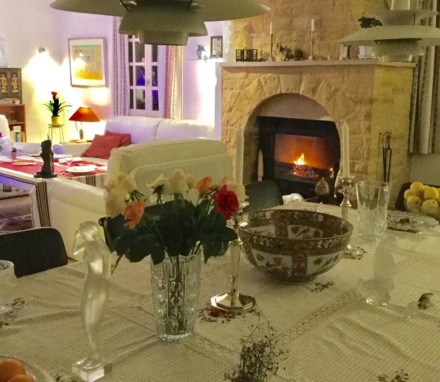 Le Balcon Des Jasses Panzió Espère Kültér fotó
